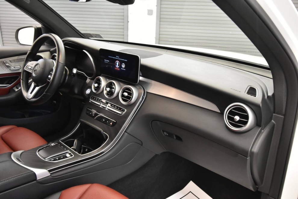 2022 Mercedes-Benz GLC GLC 300 4MATIC AWD 4dr SUV, White, Mileage: 77,244 - photo 14
