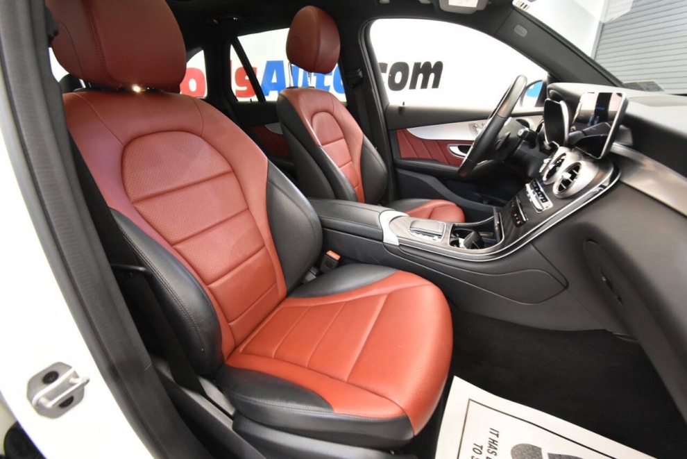 2022 Mercedes-Benz GLC GLC 300 4MATIC AWD 4dr SUV, White, Mileage: 77,244 - photo 15