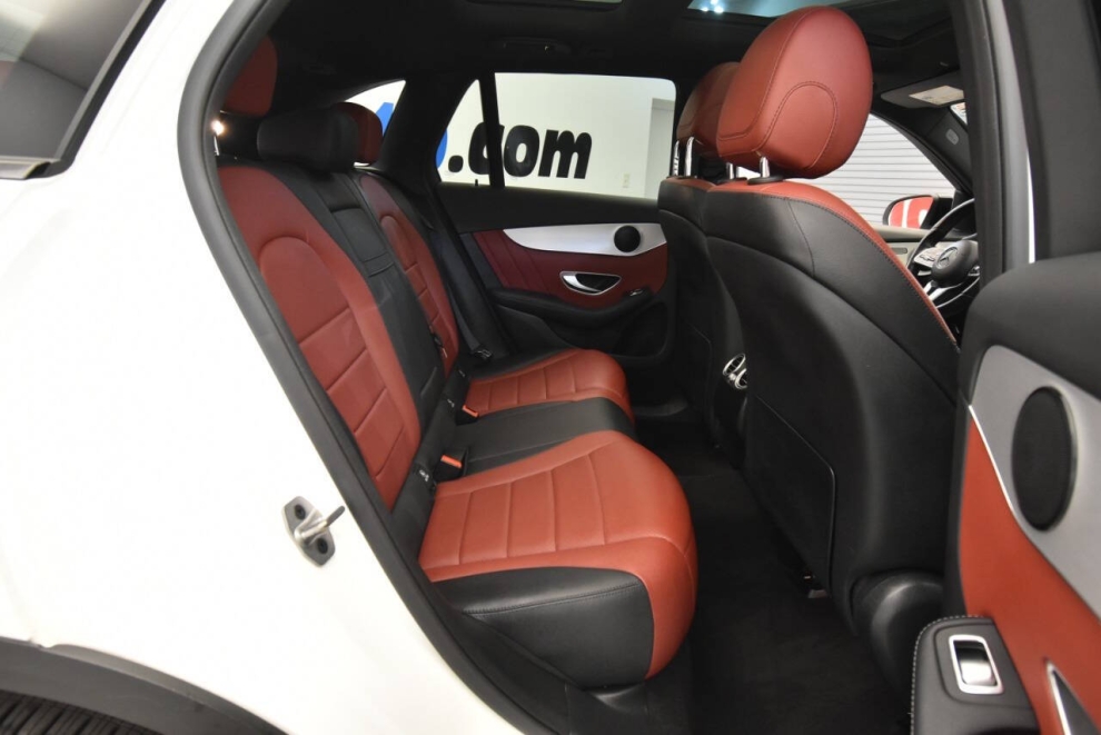 2022 Mercedes-Benz GLC GLC 300 4MATIC AWD 4dr SUV, White, Mileage: 77,244 - photo 16