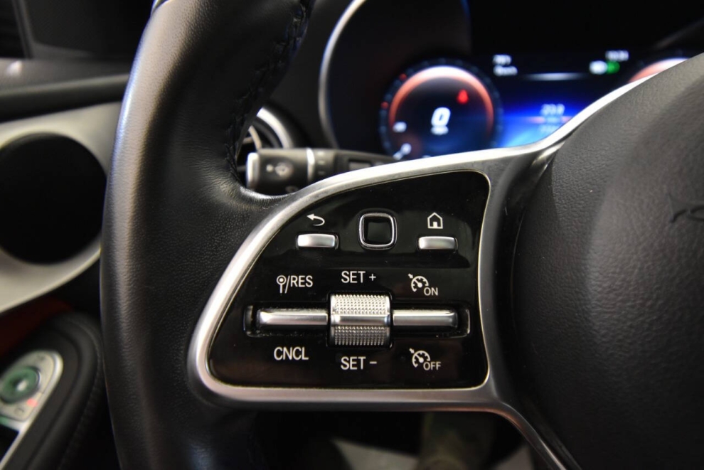 2022 Mercedes-Benz GLC GLC 300 4MATIC AWD 4dr SUV, White, Mileage: 77,244 - photo 26