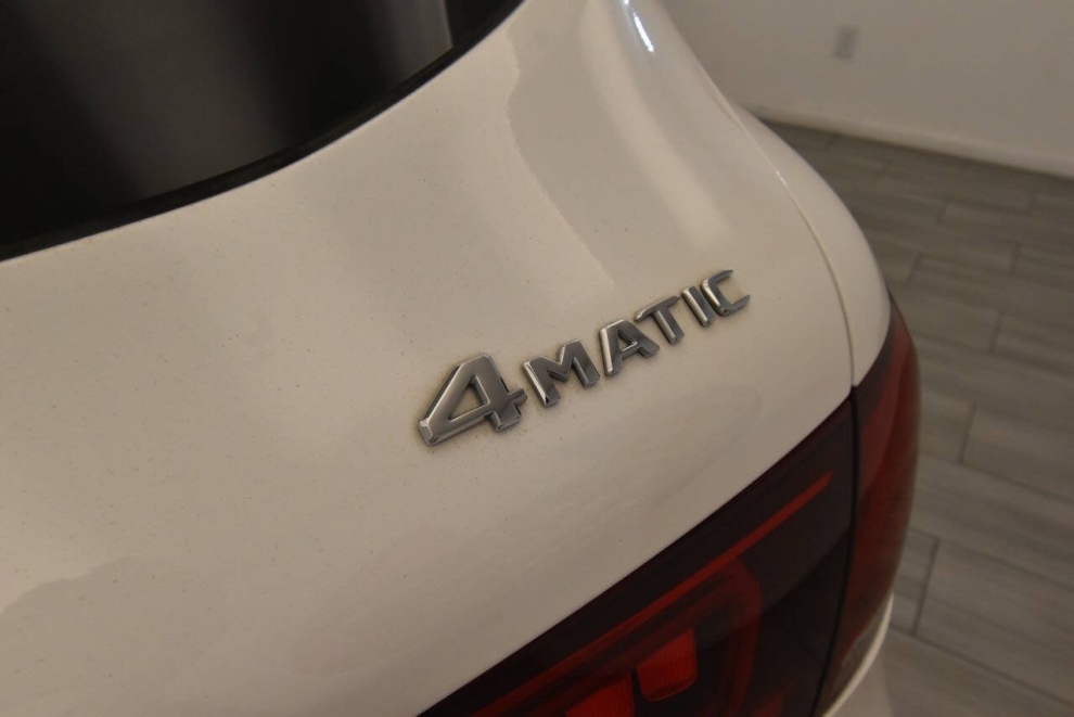 2022 Mercedes-Benz GLC GLC 300 4MATIC AWD 4dr SUV, White, Mileage: 77,244 - photo 33