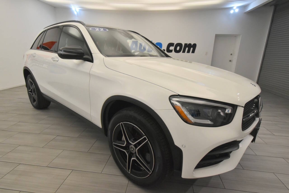 2022 Mercedes-Benz GLC GLC 300 4MATIC AWD 4dr SUV, White, Mileage: 77,244 - photo 6