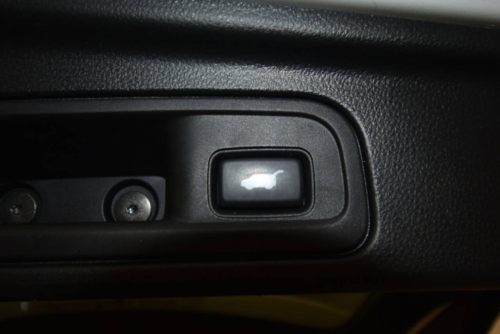 2021 Honda Pilot SE AWD 4dr SUV, White, Mileage: 63,096 - photo 34