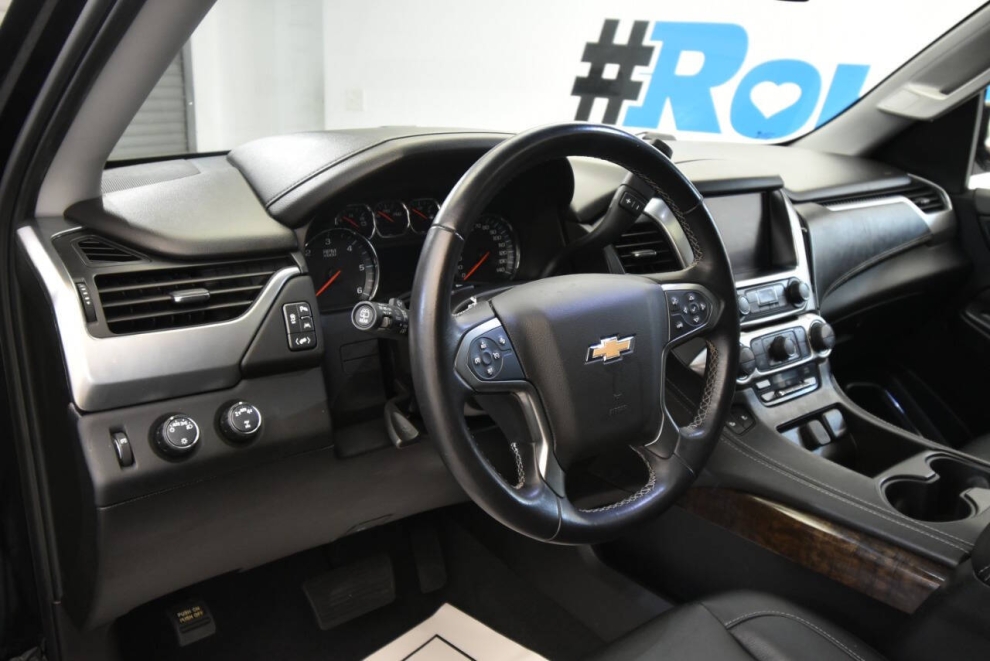 2019 Chevrolet Tahoe LT 4x4 4dr SUV, Black, Mileage: 66,304 - photo 10