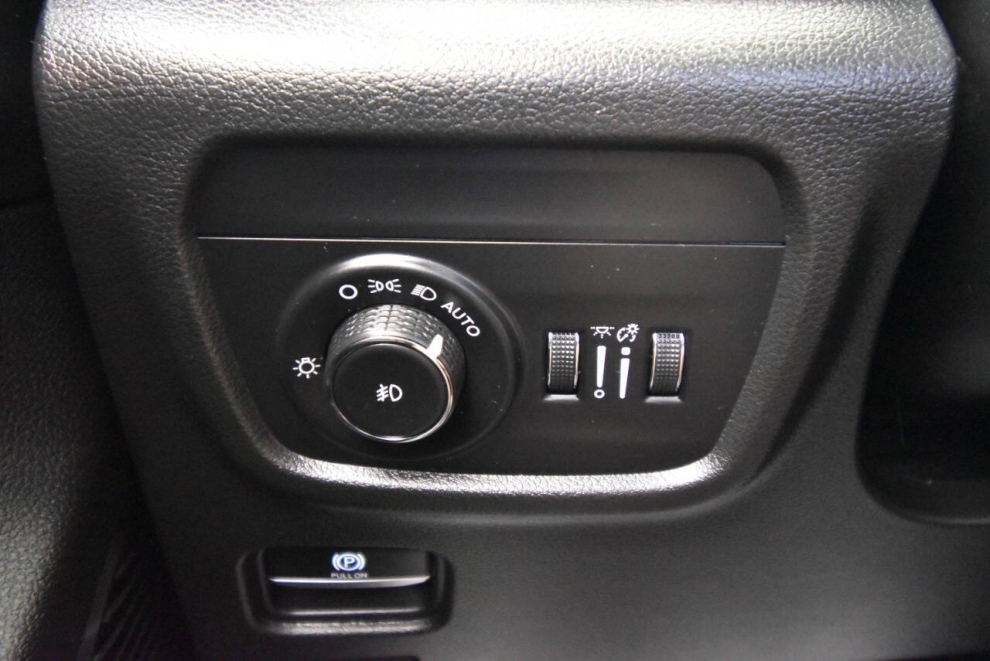 2021 Jeep Grand Cherokee L Overland 4x4 4dr SUV, Black, Mileage: 99,480 - photo 30