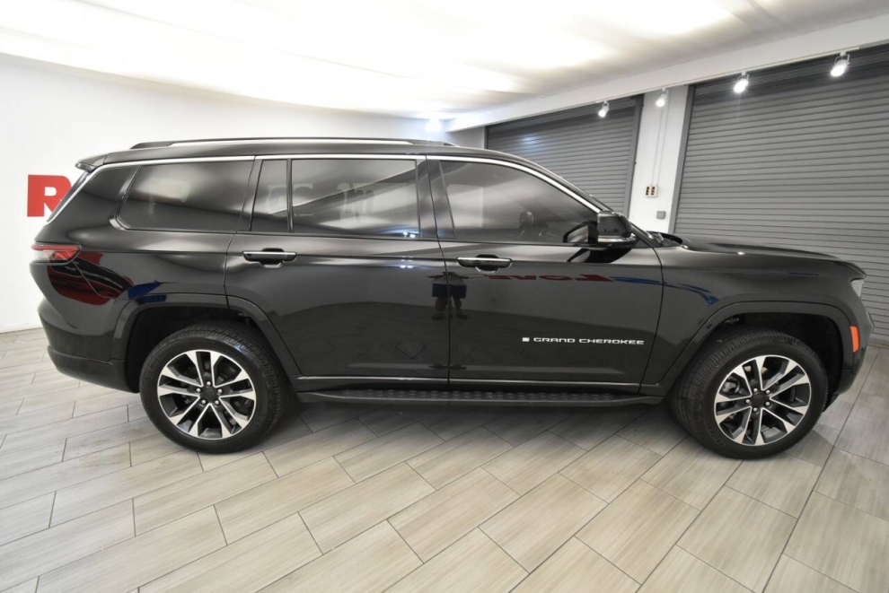 2021 Jeep Grand Cherokee L Overland 4x4 4dr SUV, Black, Mileage: 99,480 - photo 5