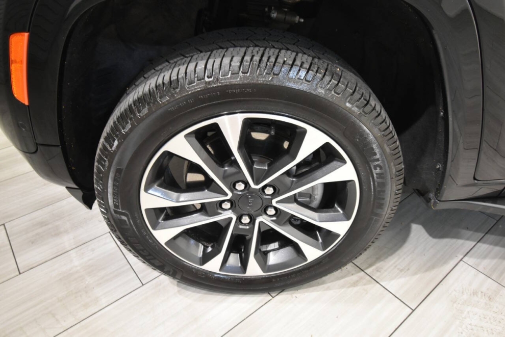 2021 Jeep Grand Cherokee L Overland 4x4 4dr SUV, Black, Mileage: 99,480 - photo 8