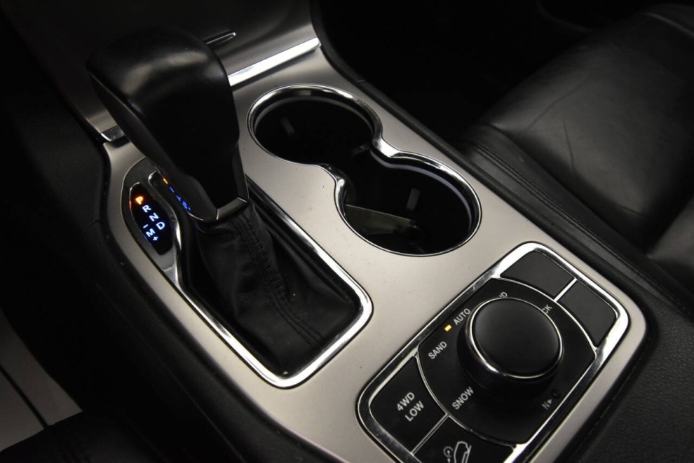 2018 Jeep Grand Cherokee Limited, White, Mileage: 77,604 - photo 20