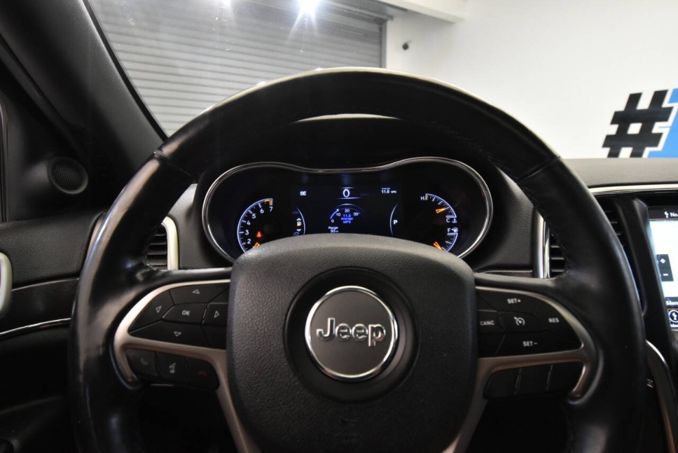 2018 Jeep Grand Cherokee Limited, White, Mileage: 77,604 - photo 24