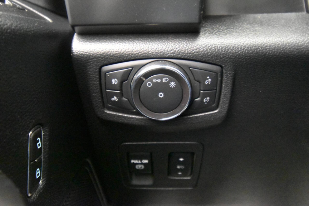 2019 Ford F-150 XLT, Red, Mileage: 91,661 - photo 28