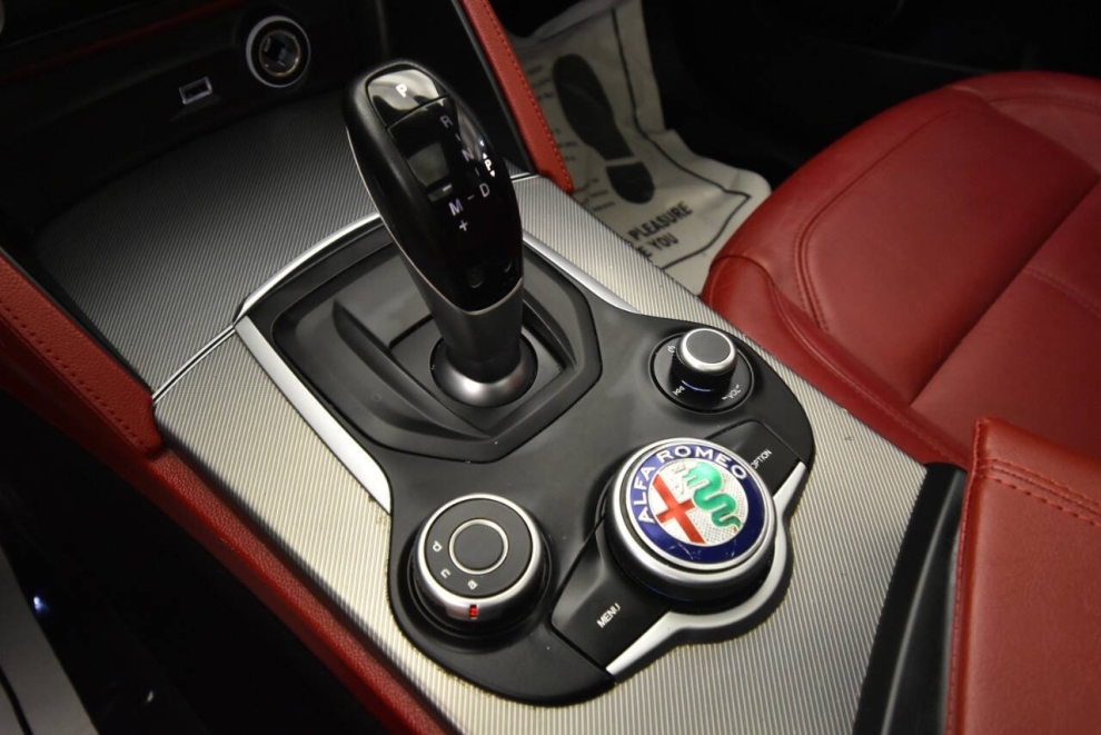 2018 Alfa Romeo Stelvio Sport AWD 4dr Crossover, White, Mileage: 57,943 - photo 20