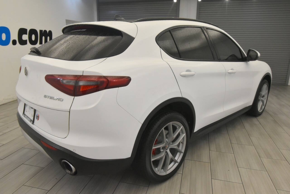 2018 Alfa Romeo Stelvio Sport AWD 4dr Crossover, White, Mileage: 57,943 - photo 4