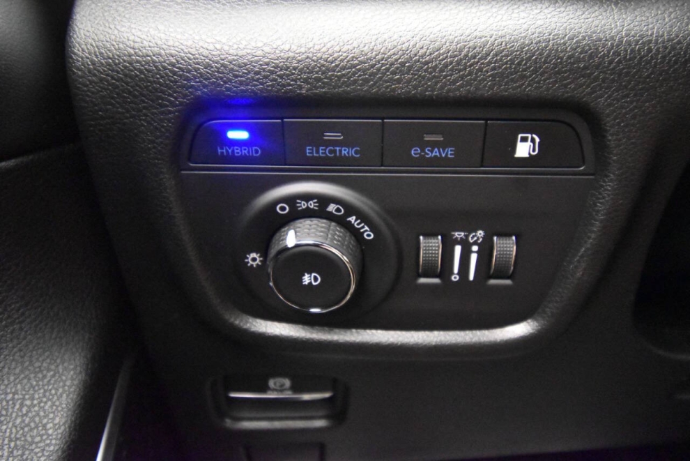 2023 Jeep Grand Cherokee 4XE, Silver, Mileage: 46,440 - photo 30