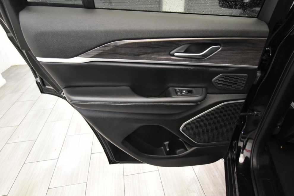 2023 Jeep Grand Cherokee 4XE, Black, Mileage: 42,598 - photo 13