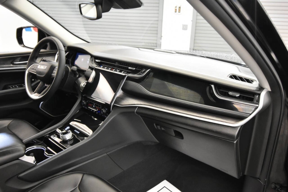 2023 Jeep Grand Cherokee 4XE, Black, Mileage: 42,598 - photo 14