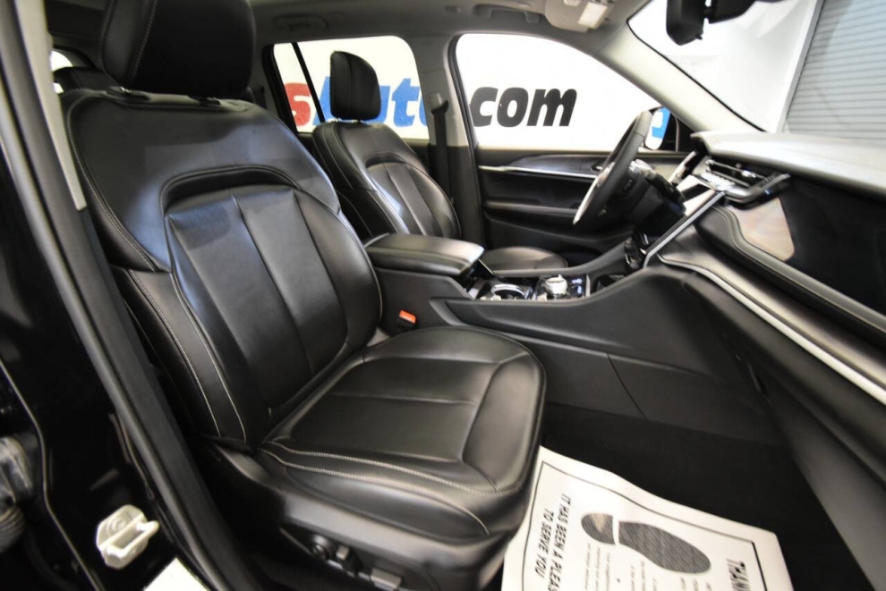 2023 Jeep Grand Cherokee 4XE, Black, Mileage: 42,598 - photo 15