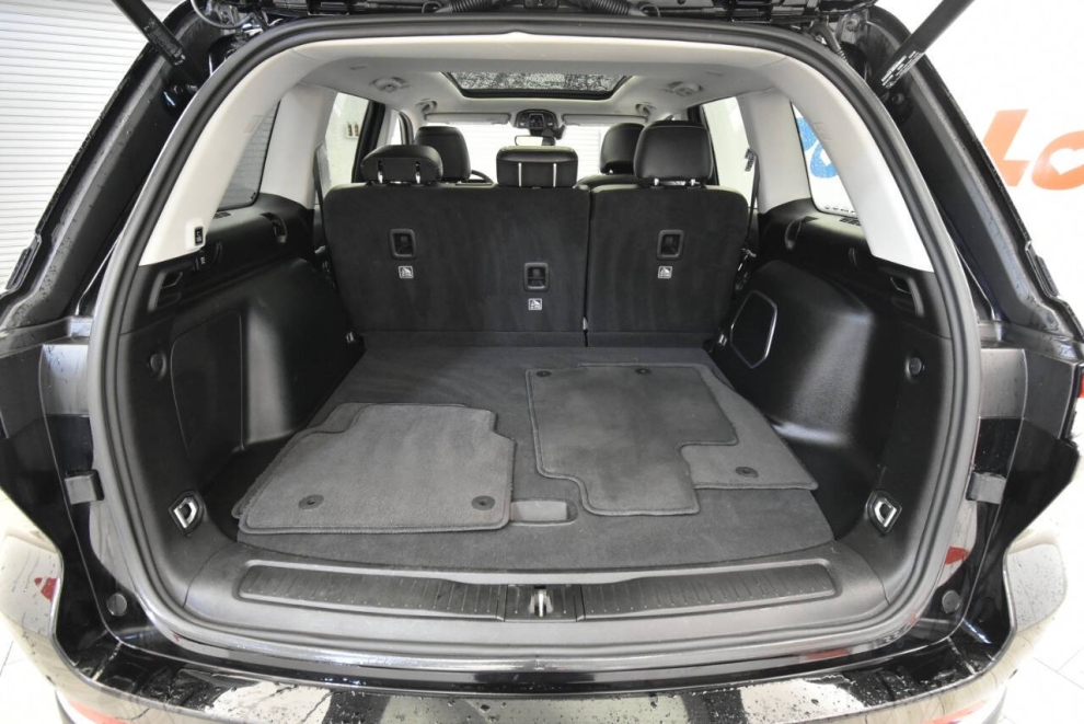 2023 Jeep Grand Cherokee 4XE, Black, Mileage: 42,598 - photo 33