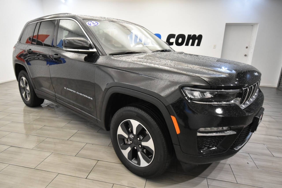 2023 Jeep Grand Cherokee 4XE, Black, Mileage: 42,598 - photo 6