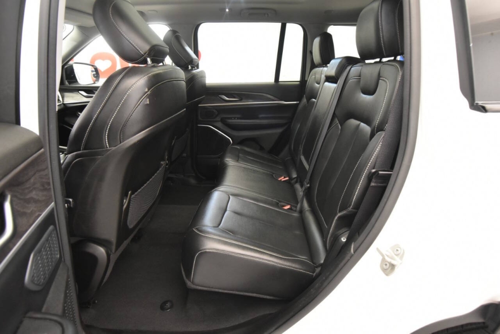 2023 Jeep Grand Cherokee 4XE, White, Mileage: 44,530 - photo 13