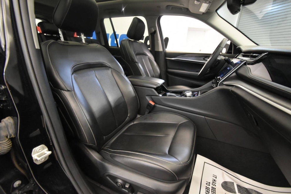 2023 Jeep Grand Cherokee 4XE, Black, Mileage: 46,757 - photo 15