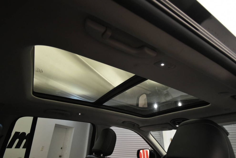 2023 Jeep Grand Cherokee 4XE, Black, Mileage: 46,757 - photo 18