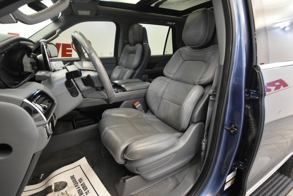2019 Lincoln Navigator Reserve 4x4 4dr SUV, Blue, Mileage: 80,309 - photo 11