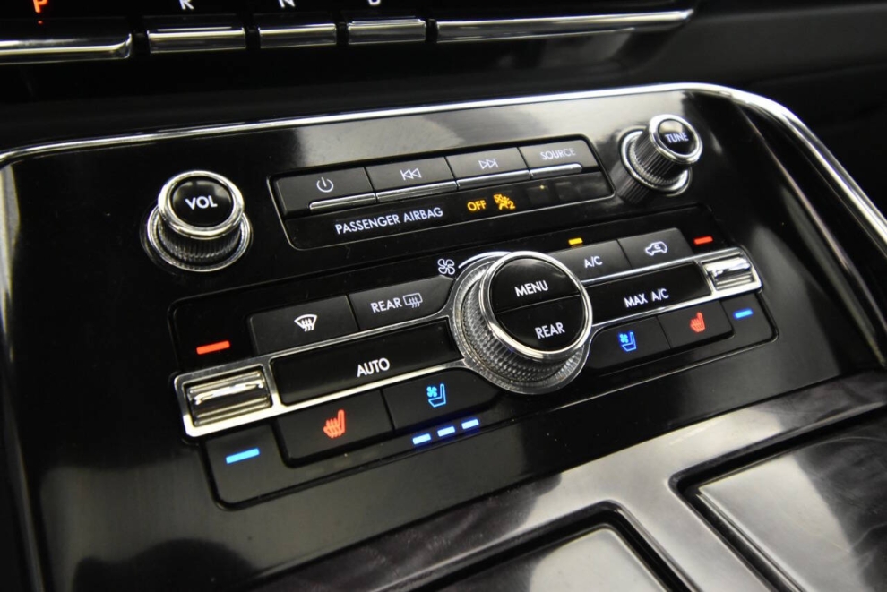 2019 Lincoln Navigator Reserve 4x4 4dr SUV, Blue, Mileage: 80,309 - photo 26