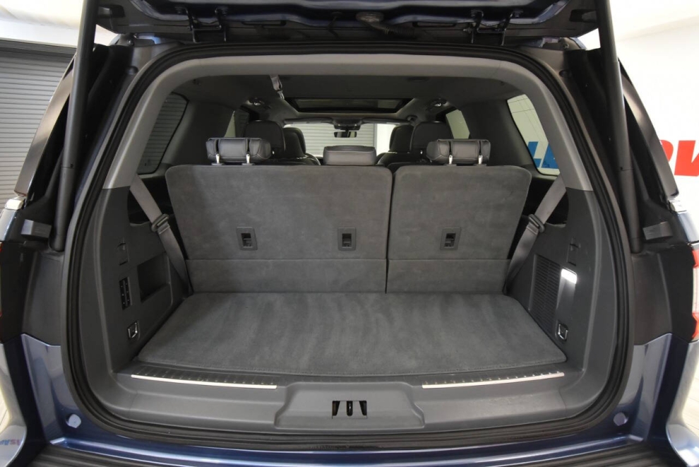 2019 Lincoln Navigator Reserve 4x4 4dr SUV, Blue, Mileage: 80,309 - photo 39