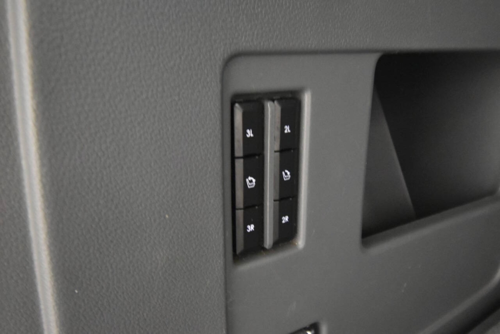 2019 Lincoln Navigator Reserve 4x4 4dr SUV, Blue, Mileage: 80,309 - photo 40