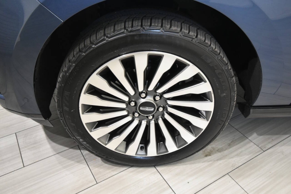 2019 Lincoln Navigator Reserve 4x4 4dr SUV, Blue, Mileage: 80,309 - photo 8