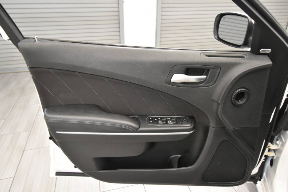 2022 Dodge Charger SXT AWD 4dr Sedan, White, Mileage: 50,188 - photo 10