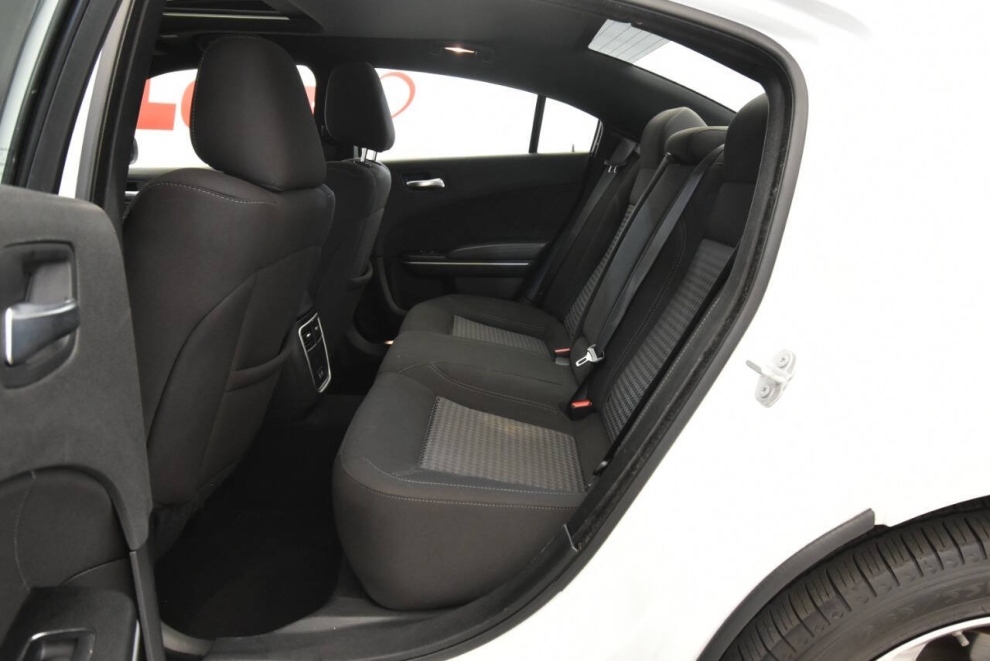 2022 Dodge Charger SXT AWD 4dr Sedan, White, Mileage: 50,188 - photo 11