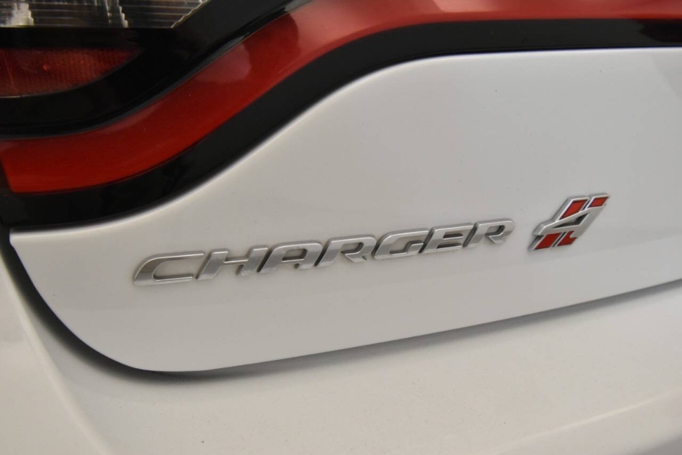 2022 Dodge Charger SXT AWD 4dr Sedan, White, Mileage: 50,188 - photo 30