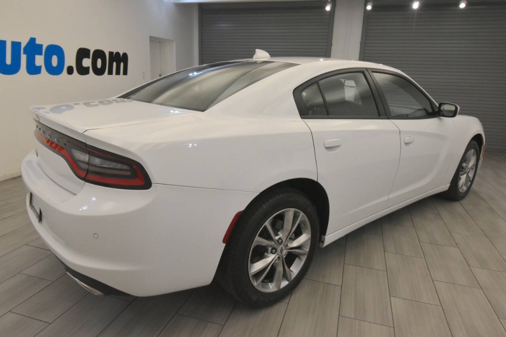 2022 Dodge Charger SXT AWD 4dr Sedan, White, Mileage: 50,188 - photo 4