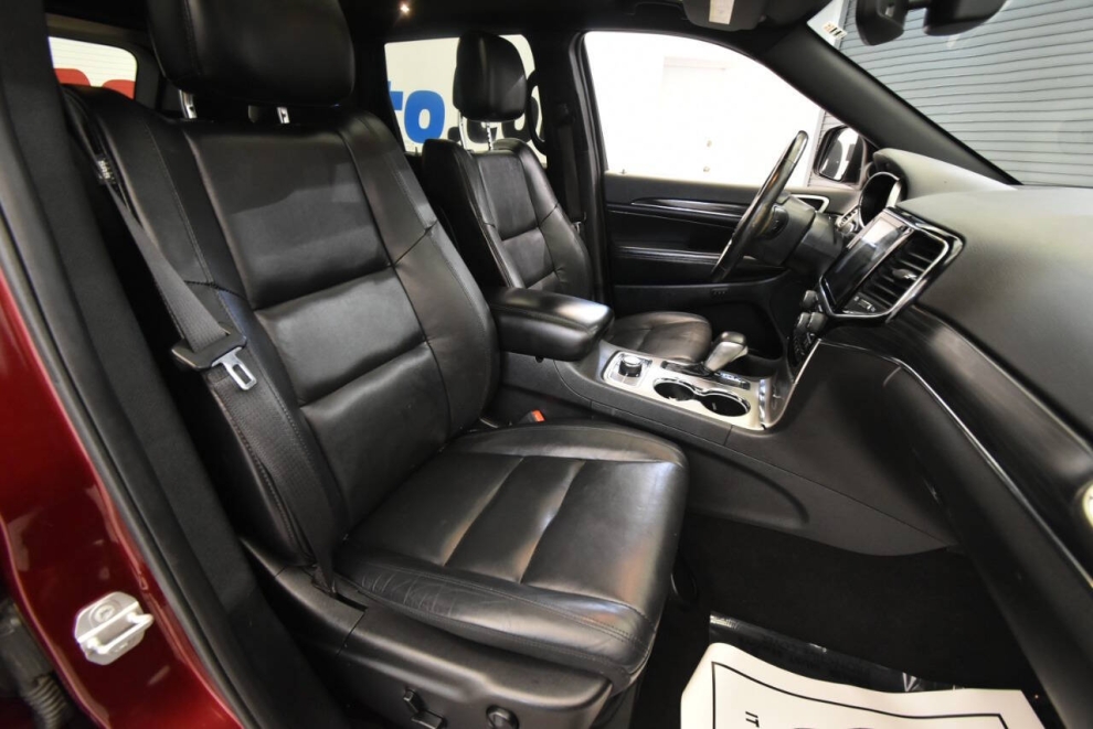 2019 Jeep Grand Cherokee Limited, Red, Mileage: 65,962 - photo 15