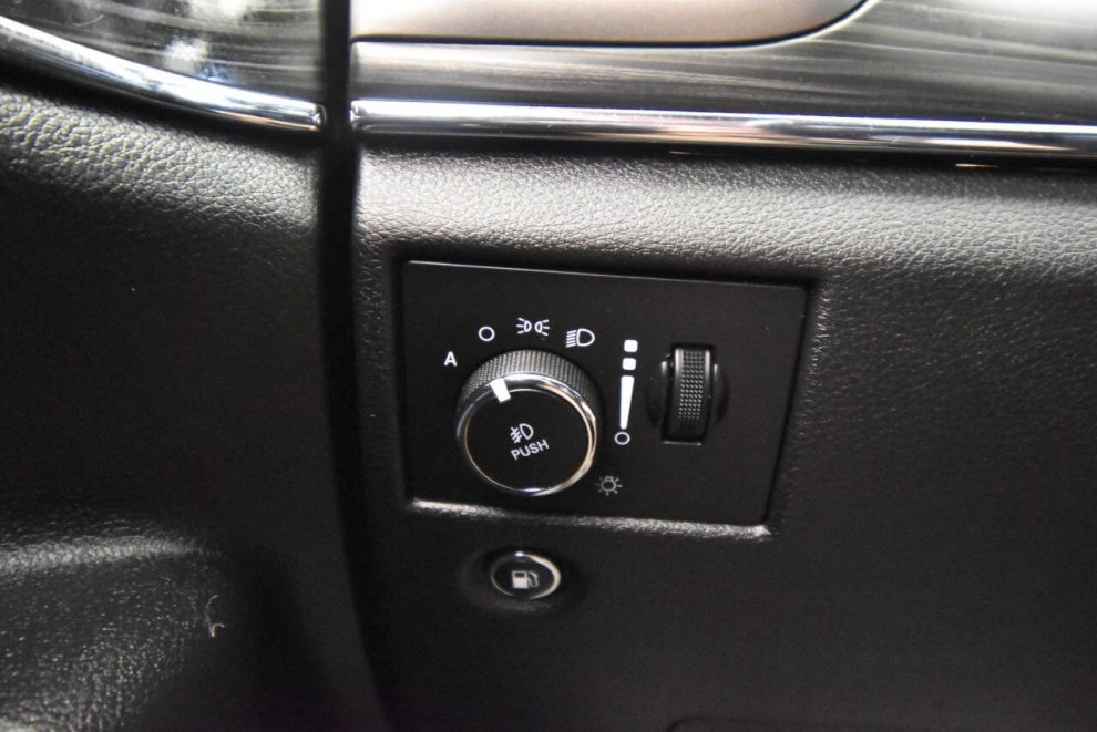 2019 Jeep Grand Cherokee Limited, Red, Mileage: 65,962 - photo 26