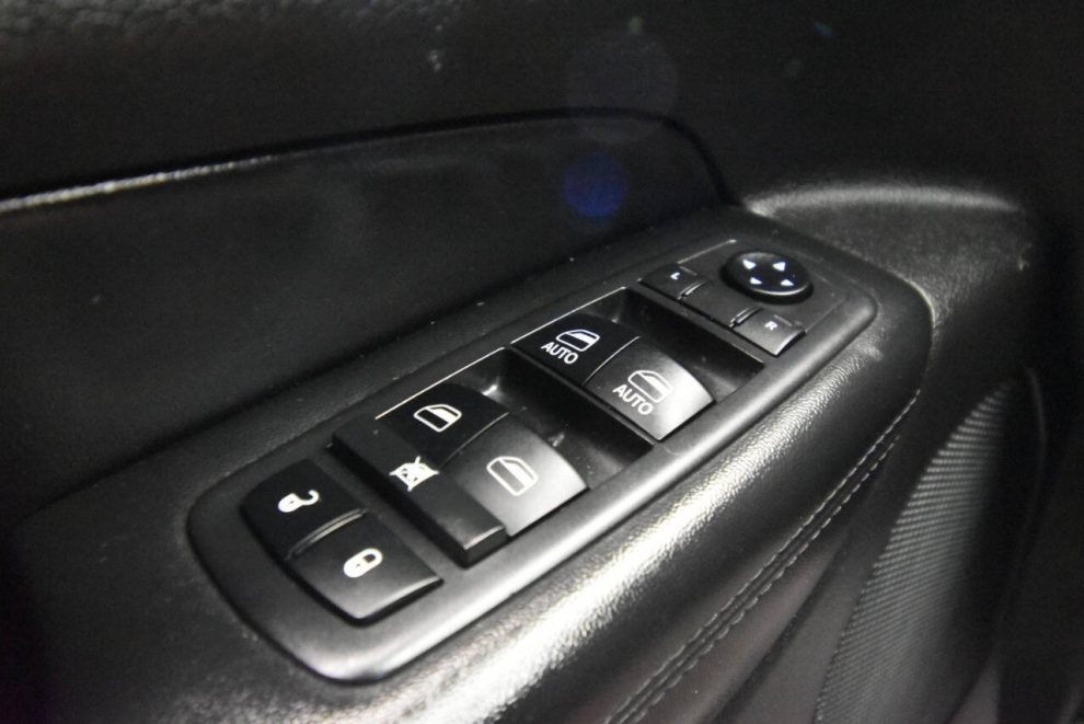 2019 Jeep Grand Cherokee Limited, Red, Mileage: 65,962 - photo 27