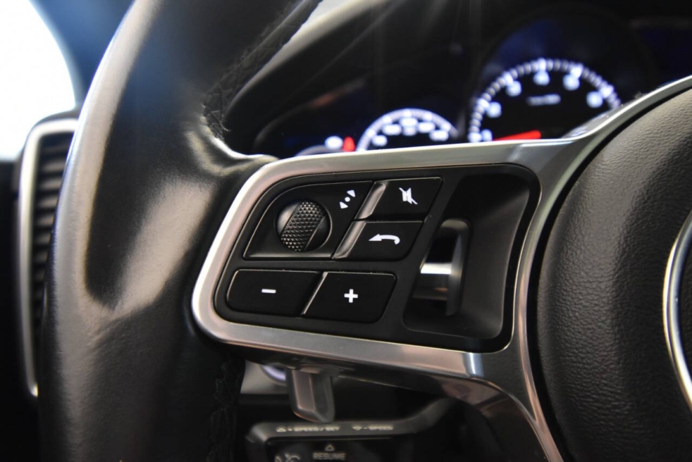 2019 Porsche Cayenne Base AWD 4dr SUV, Silver, Mileage: 92,336 - photo 24
