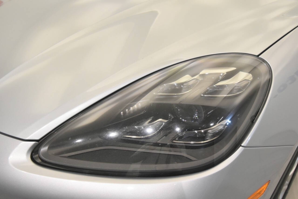 2019 Porsche Cayenne Base AWD 4dr SUV, Silver, Mileage: 92,336 - photo 7