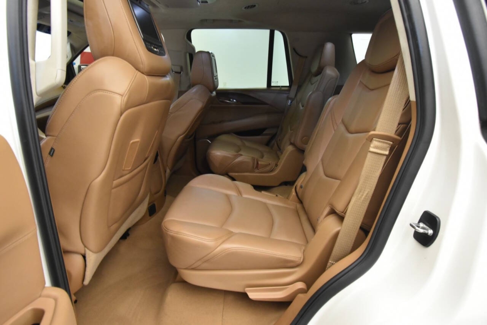 2015 Cadillac Escalade Platinum 4x4 4dr SUV, White, Mileage: 46,677 - photo 13