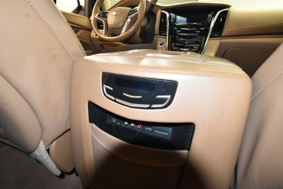 2015 Cadillac Escalade Platinum 4x4 4dr SUV, White, Mileage: 46,677 - photo 19