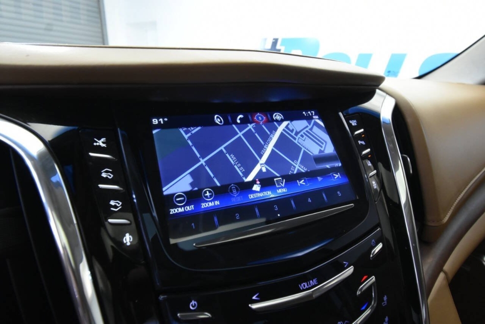 2015 Cadillac Escalade Platinum 4x4 4dr SUV, White, Mileage: 46,677 - photo 27