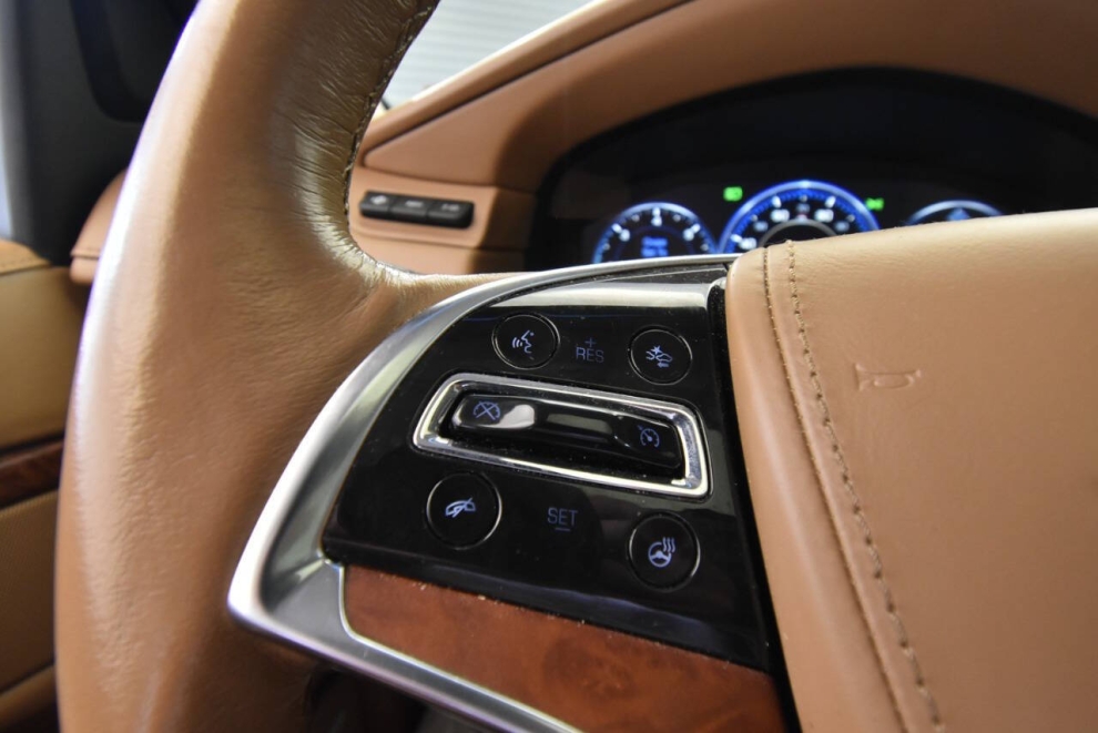 2015 Cadillac Escalade Platinum 4x4 4dr SUV, White, Mileage: 46,677 - photo 30