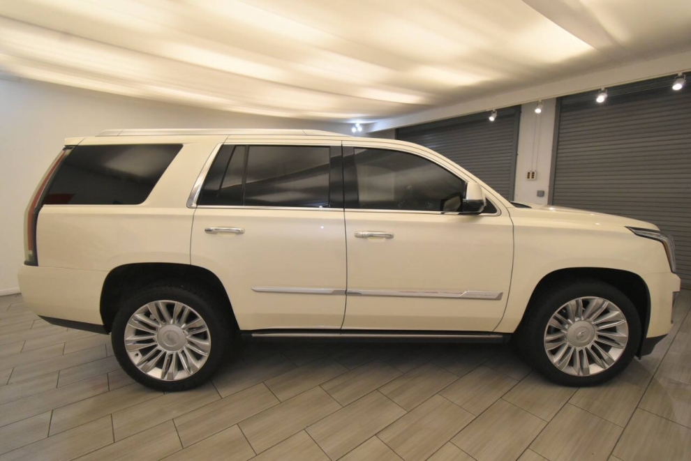 2015 Cadillac Escalade Platinum 4x4 4dr SUV, White, Mileage: 46,677 - photo 5