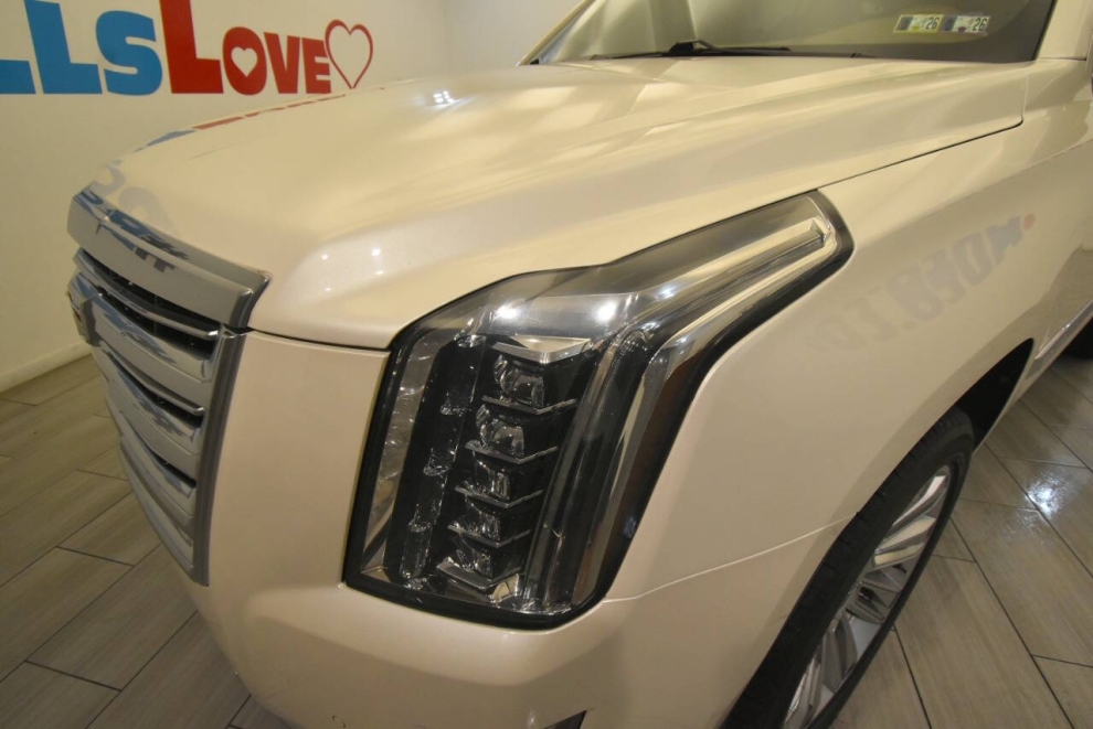 2015 Cadillac Escalade Platinum 4x4 4dr SUV, White, Mileage: 46,677 - photo 7