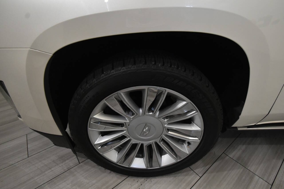 2015 Cadillac Escalade Platinum 4x4 4dr SUV, White, Mileage: 46,677 - photo 8