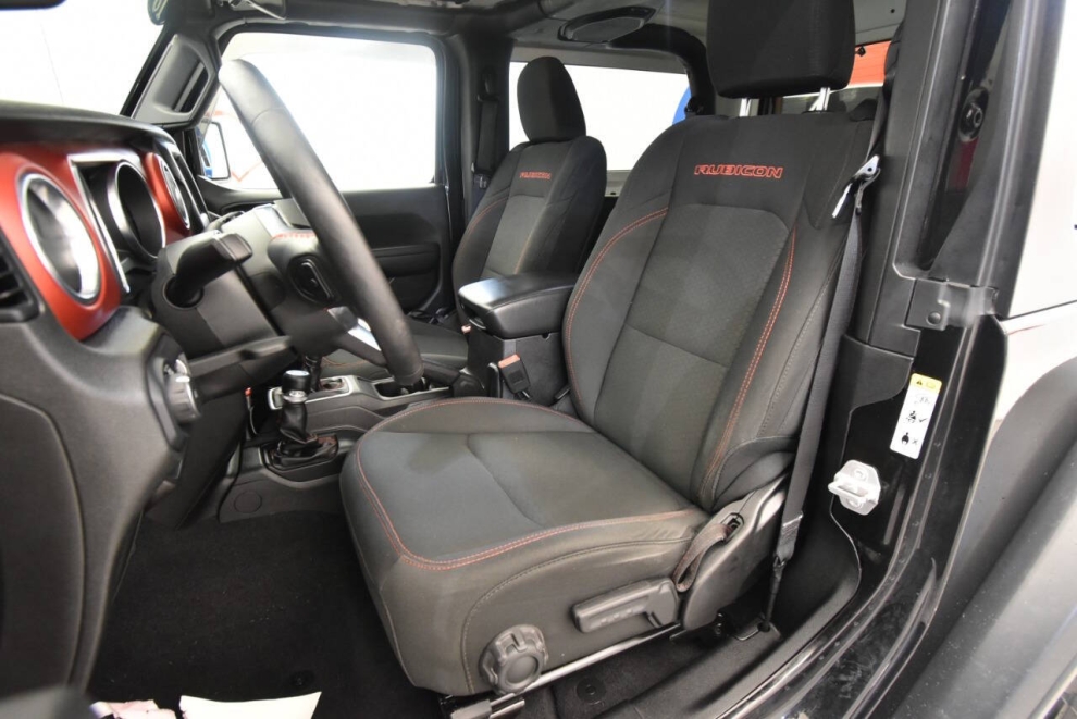 2018 Jeep Wrangler Rubicon 4x4 2dr SUV (midyear release), Black, Mileage: 83,197 - photo 10