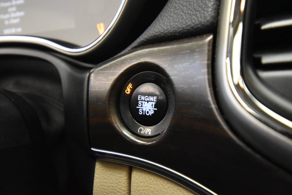 2017 Jeep Grand Cherokee Limited, Brown, Mileage: 97,918 - photo 17