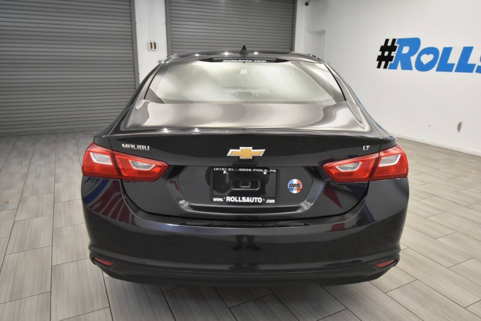 2023 Chevrolet Malibu LT 4dr Sedan w/1LT, Gray, Mileage: 42,406 - photo 3