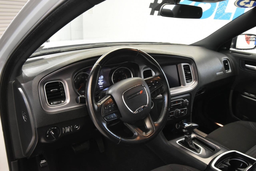 2023 Dodge Charger SXT 4dr Sedan, Plata, Mileage: 58,036 - photo 10